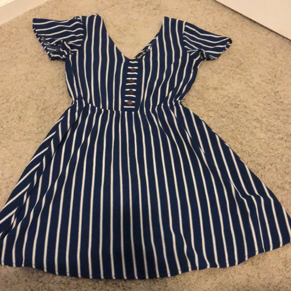 Dress - Picture 2 of 2